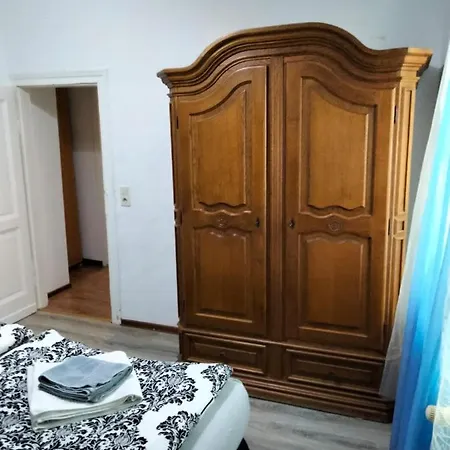 Neheim Mit Dennis Und Alexander Alexander Mit Klimaanlage Apartment Arnsberg