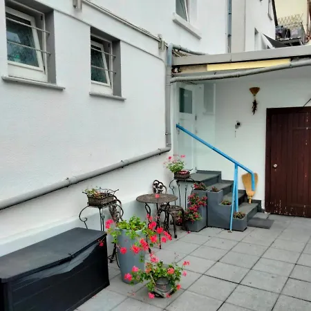 Mit Dennis Und Alexander Alexander Mit Klimaanlage Appartement
