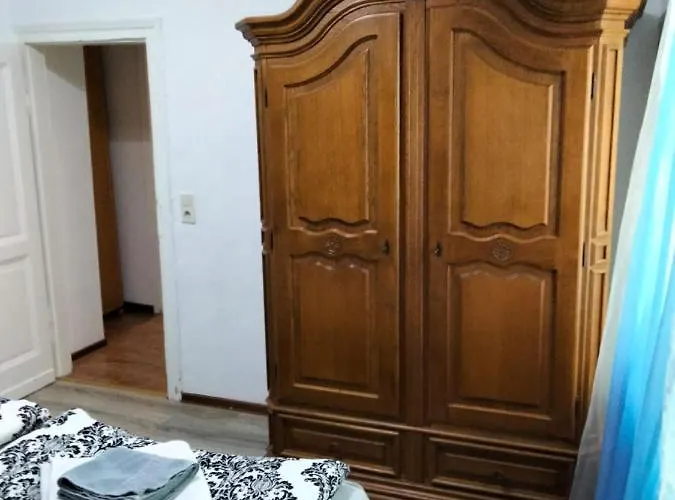 Neheim Mit Dennis Und Alexander Alexander Mit Klimaanlage Apartman Arnsberg