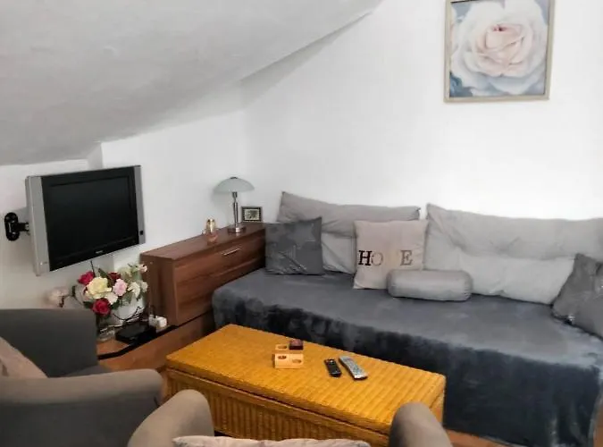 Appartement Neheim Mit Dennis Und Alexander Alexander Mit Klimaanlage