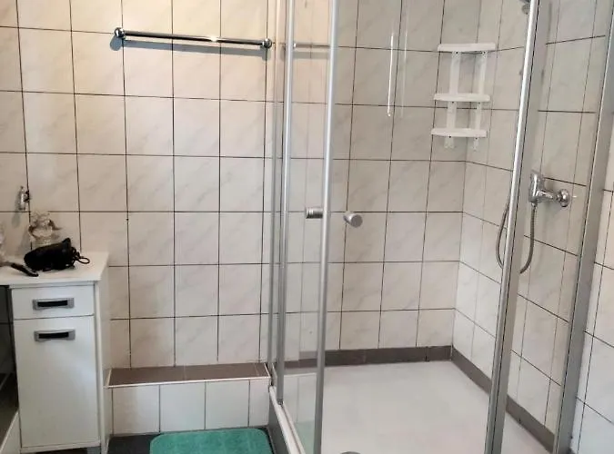 Appartement Neheim Mit Dennis Und Alexander Alexander Mit Klimaanlage